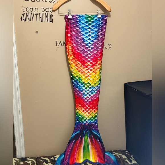 Vibrant Rainbow Mermaid Tail by Fin Fun Size 8 - Picture 1 of 4